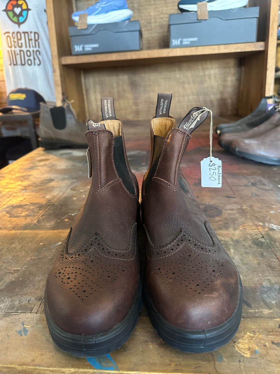 Blundstone #2443 Brogue Chelsea Boot/ Brown – Slim Pickins Outfitters
